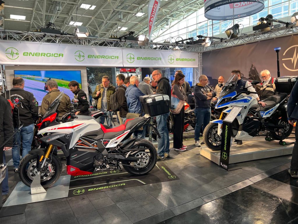 Messe: Energica Elektromotorräder Esperia & Polizeiversion. Perfekt für electric-horses.de!
