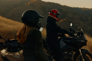 MY24_DSRX_Action_AZ3I4497