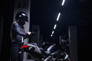 web_2023_SRF_Black_GOLD_AF6I8670