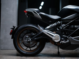 web_2023_SRF_Black_GOLD_DSCF8026